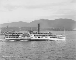 Steamer Cetus, Iron Steamboat Co. 1909 (b/w photo) | Obraz na stenu