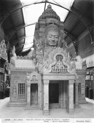 Reconstructed turret, Temple of Bayon at Angkor Thom, c.1912 (b/w photo) | Obraz na stenu