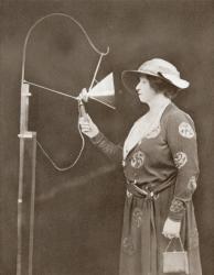 Dame Nellie Melba, Seen here making her first wireless broadcast in 1920. From The Story of 25 Eventful Years in Pictures, published 1935. | Obraz na stenu