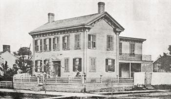 Abraham Lincolns' family home in Springfield, Illinois, America. Abraham Lincoln, 1809  1865. 16th President of the United States of America. From Abraham Lincoln, The Prairie Years, published 1926. | Obraz na stenu