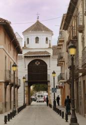 City gate at the end of Calle Real (photo) | Obraz na stenu
