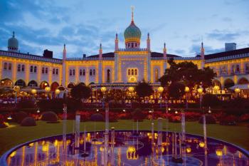 Nimb Brasserie, Tivoli pleasure park, Copenhagen, Denmark (photo) | Obraz na stenu
