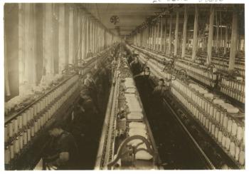 Children working in the spinning room at Cornell Mill, Fall River, Massachusetts, 1912 (b/w photo) | Obraz na stenu