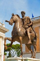 Rome, Italy. Piazza del Campidoglio, with copy of equestrian statue of Marcus Aurelius. The original is displayed in the Capitoline Museum. The Historic Centre of Rome is a UNESCO World Heritage Site. | Obraz na stenu