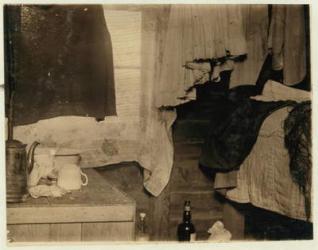 Corner of a shack used by pickers on Theodore Budd's Bog, Turkeytown, near Pemberton, New Jersey, 1910 (b/w photo) | Obraz na stenu
