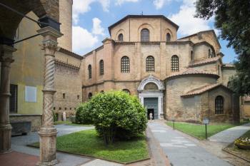 Exterior of San Vitale basilica, Ravenna, Ravenna Province, Italy (photo) | Obraz na stenu