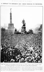 'Berlin reduced to Protesting', crowds gather outside the Reichstag to protest against the Franco-Belgian occupation of the Ruhr, from 'The Illustrated London News', January 27th 1923 (b/w photo) | Obraz na stenu