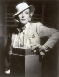 Portrait of Marlene Dietrich, 1935 (b/w photo) | Obraz na stenu