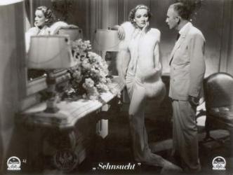 Still from the film "Desire" with Marlene Dietrich and John Halliday, 1936 (b/w photo) | Obraz na stenu