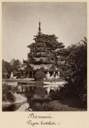 Buddhist rest house, Moulmein, Burma, c.1875 (albumen print from a glass negative) (b/w photo) | Obraz na stenu