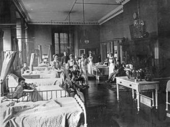 St. Bart's Hospital, The Pitcairn Ward (b/w photo) | Obraz na stenu