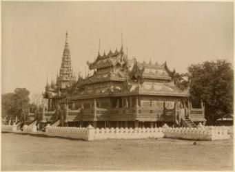 The Nan-U Human-Se, Shwe-Kyaung in the palace of Mandalay, Burma, late 19th century (albumen print) (b/w photo) | Obraz na stenu