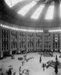 Atrium of New West Baden Springs Hotel, West Baden Springs, Indiana, c.1900-15 (b/w photo) | Obraz na stenu