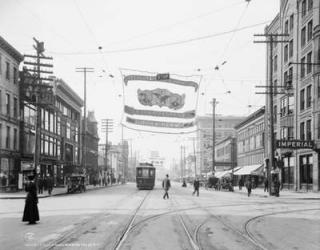 Falls Street, Niagara Falls, N.Y., c.1908 (b/w photo) | Obraz na stenu