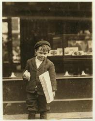 5 year old newsboy Tommy Hawkins only 3 ft 4 ins tall, working in St. Louis, Missouri, 1910 (b/w photo) | Obraz na stenu