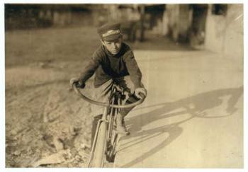Curtin Hines aged 14, Western Union messenger for 6 months, Houston, Texas, 1913 (b/w photo) | Obraz na stenu