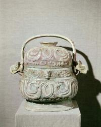 Ritual 'yu' wine bucket inscribed by Kung, from Tunxi, Anhui, Western Chou Dynasty, 11th-10th century BC (bronze) | Obraz na stenu