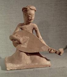 Seated musician playing a lute, from the Tomb of General Chang Sheng, Anyang, Honan, Sui Dynasty, 595 AD (stoneware) | Obraz na stenu