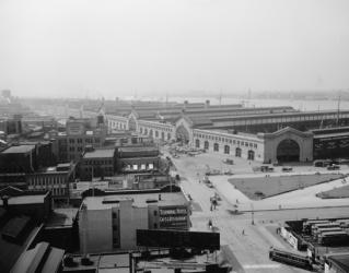 New Chelsea piers, New York, c.1900-20 (b/w photo) | Obraz na stenu