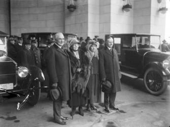 Warren G. Harding, Florence Harding, Grace Coolidge, and Calvin Coolidge, Washington, D.C., c.1915-23 | Obraz na stenu