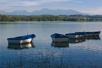 Banyoles, Spain. The lake (photo) | Obraz na stenu